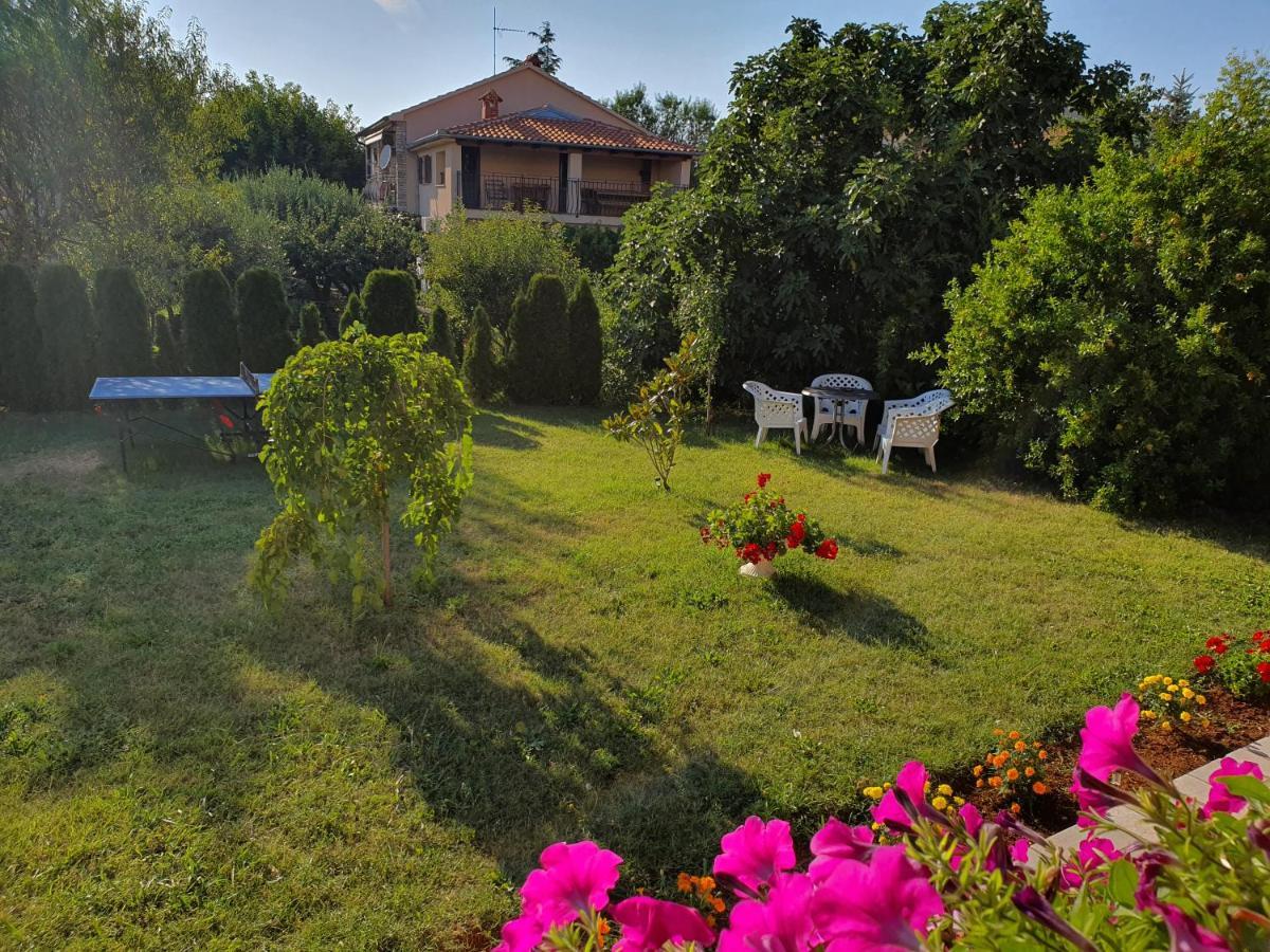 Villa Nikolina Medulin Buitenkant foto